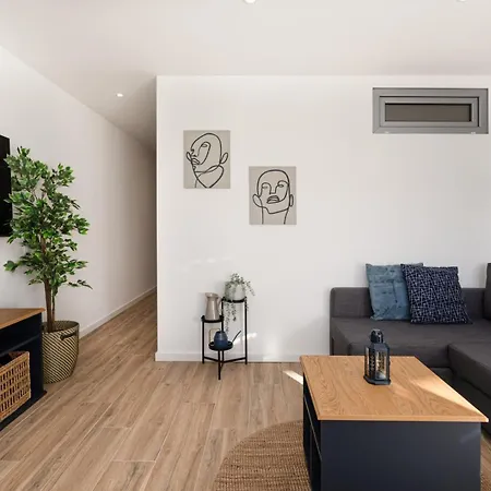 Daire Tac - Blue Horizon *